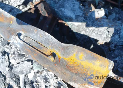 2016 Toyota Tacoma Limited из США, поврежденный, VIN 3TMEZ5CN5GM024513